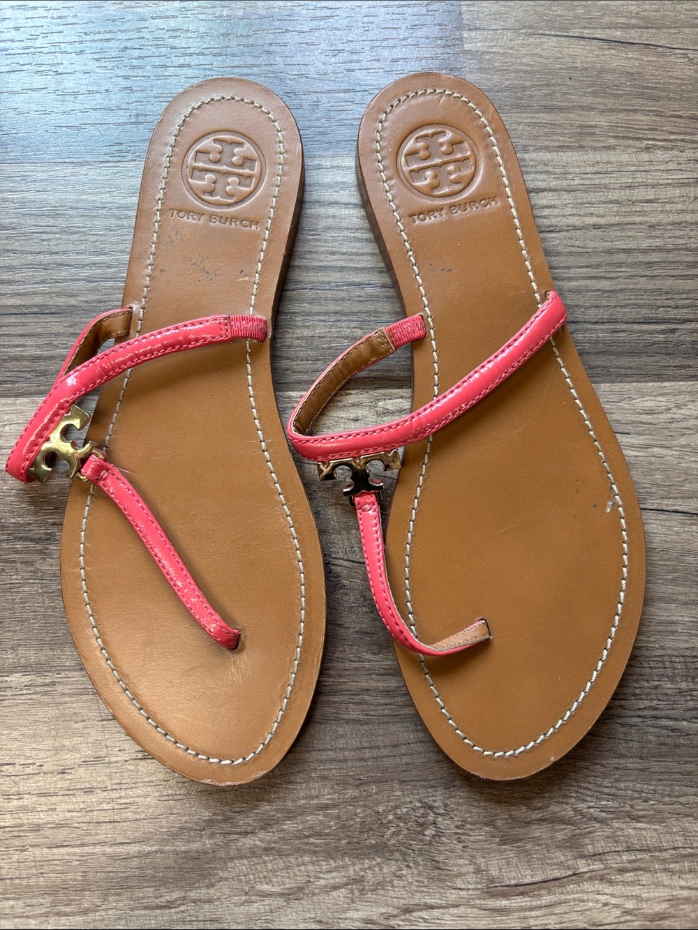 Tory Burch pink patent leather thong sandals